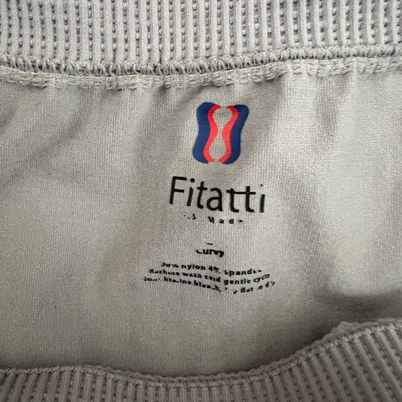 💥REDUCED💥FITATTI compression leggings for workouts size M/L Curvy fit. - Picture 2 of 7